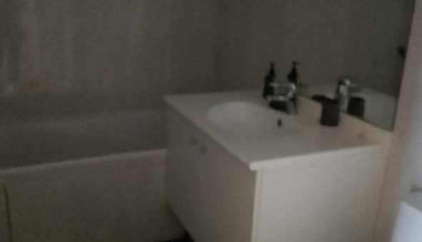 Logement tudiant Location Studio Vide Paris 19me arrondissement (75019)