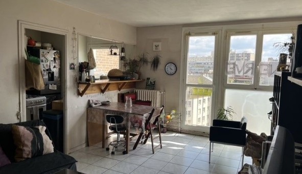 Logement �tudiant Studio &agrave; Paris 19�me arrondissement (75019)