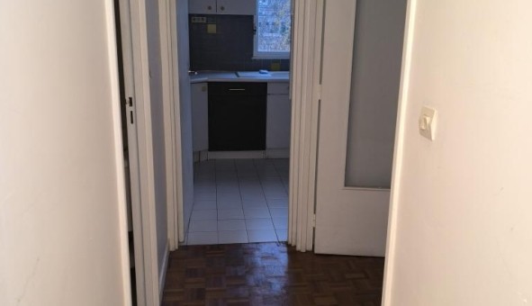 Logement �tudiant Studio &agrave; Paris 20�me arrondissement (75020)
