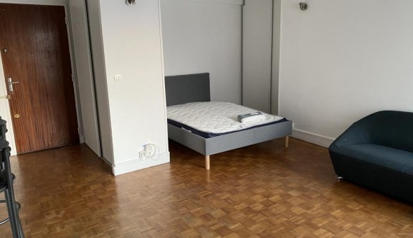 Logement �tudiant Studio &agrave; Paris 20�me arrondissement (75020)