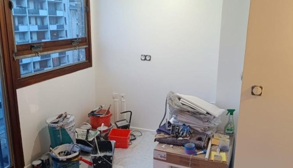 Logement �tudiant Studio &agrave; Paris 20�me arrondissement (75020)