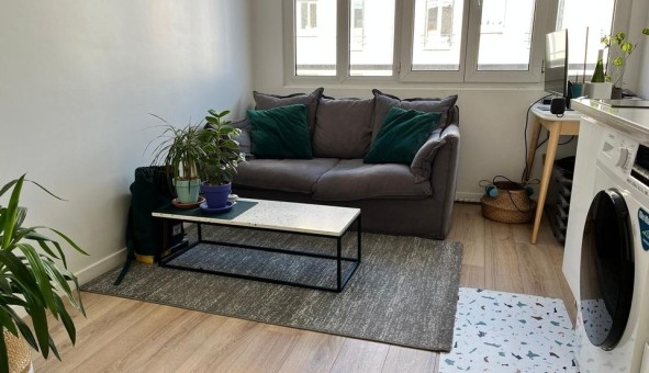 Logement �tudiant Studio &agrave; Paris 20�me arrondissement (75020)