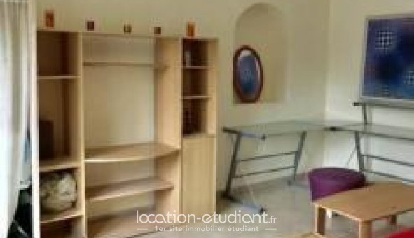 Logement tudiant Studio à Pau (64000)