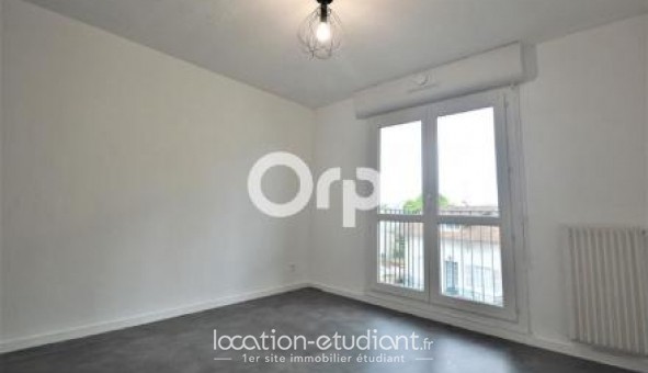 Logement tudiant Studio à Pau (64000)