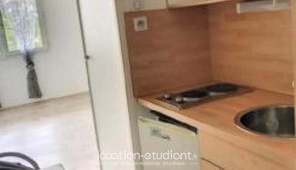 Logement étudiant Studio à Pau (64000)