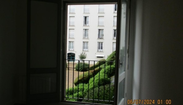 Logement étudiant Location Studio Vide Pau (64000)