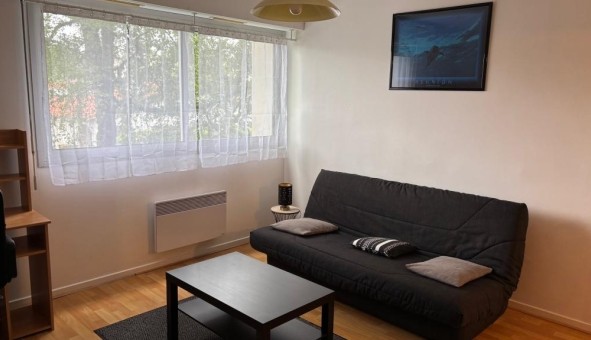 Logement tudiant Location Studio Vide Pau (64000)