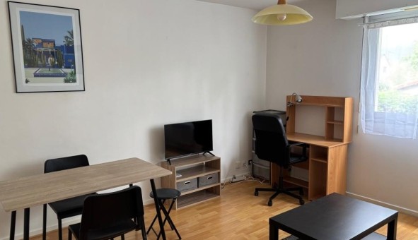 Logement tudiant Studio à Pau (64000)