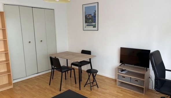 Logement tudiant Studio à Pau (64000)