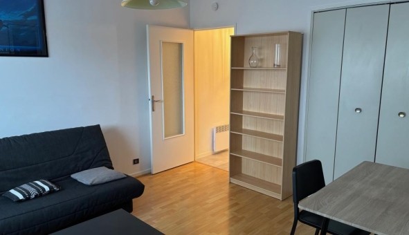 Logement tudiant Studio à Pau (64000)