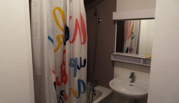 Logement tudiant Studio à Pau (64000)