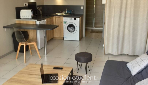 Logement tudiant Studio à Pau (64000)