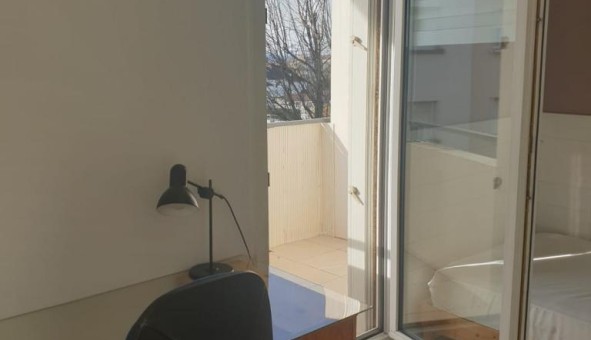 Logement tudiant Studio à Pau (64000)