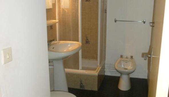 Logement tudiant Studio à Pau (64000)