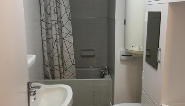 Logement tudiant Studio à Pau (64000)