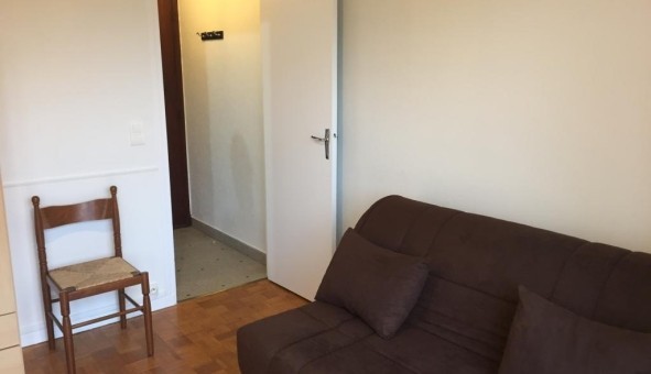 Logement tudiant Studio à Pau (64000)