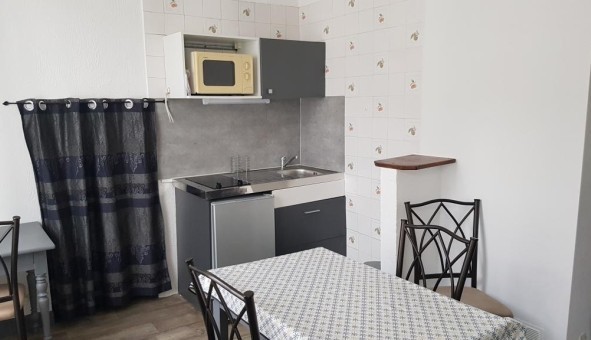 Logement tudiant Studio à Pau (64000)