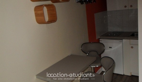 Logement tudiant Studio à Pau (64000)