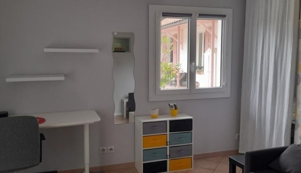 Logement tudiant Studio à Pau (64000)