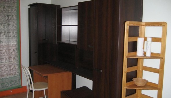 Logement tudiant Studio à Pau (64000)