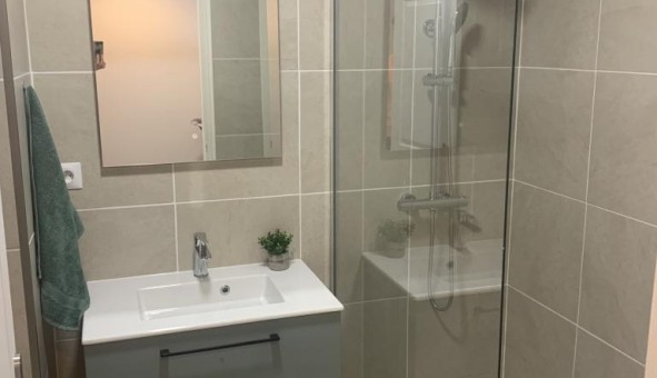 Logement tudiant Studio à Pau (64000)