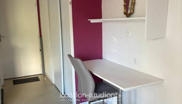 Logement tudiant Studio à Pau (64000)