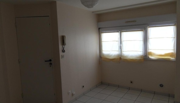 Logement tudiant Studio à Pau (64000)