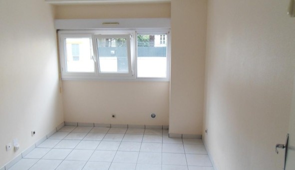 Logement tudiant Studio à Pau (64000)