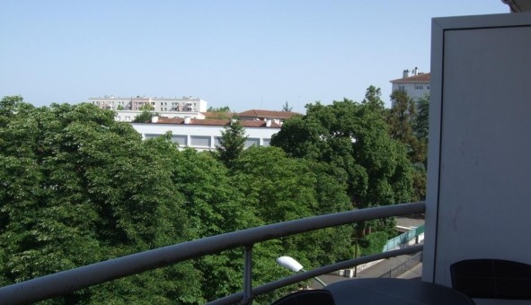 Logement tudiant Studio à Pau (64000)