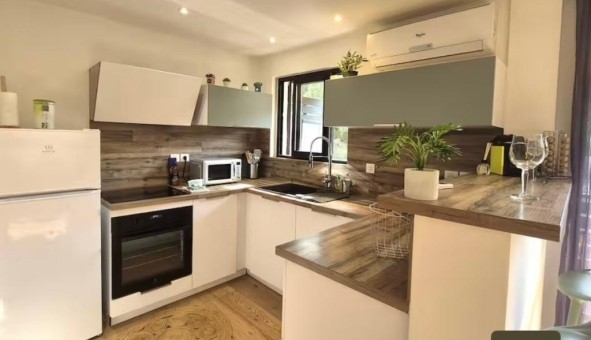 Logement �tudiant Studio &agrave; Penta acquatella (20290)