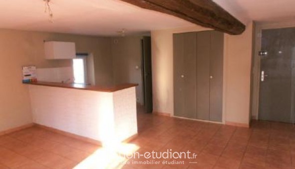 Logement tudiant Studio à Pierrefeu du Var (83390)