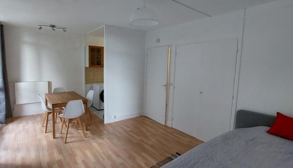 Logement tudiant Location Studio Vide Plaisir (78370)