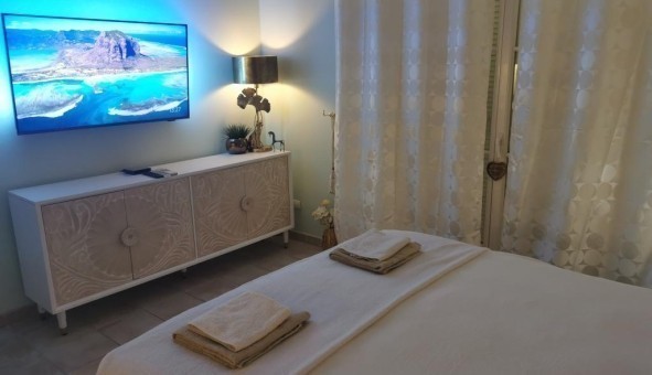 Logement �tudiant Studio &agrave; Plan de la Tour (83120)