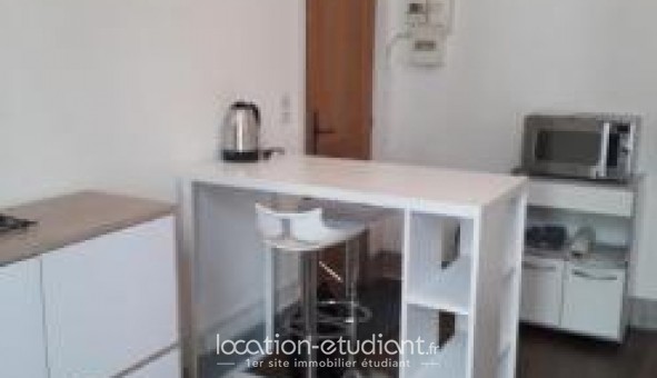 Logement tudiant Location Studio Vide Pont Sainte Marie (10150)