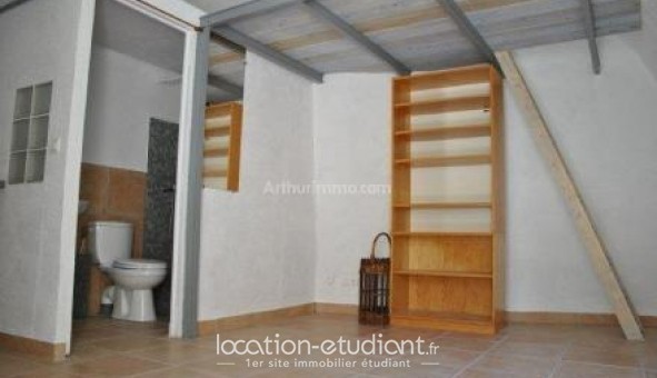 Logement tudiant Location Studio Vide Pourrires (83910)