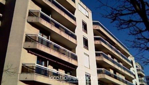 Logement tudiant Studio à Puteaux (92800)