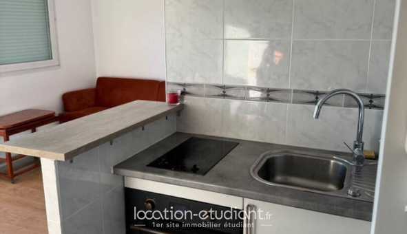 Logement tudiant Location Studio Meublé Puteaux (92800)