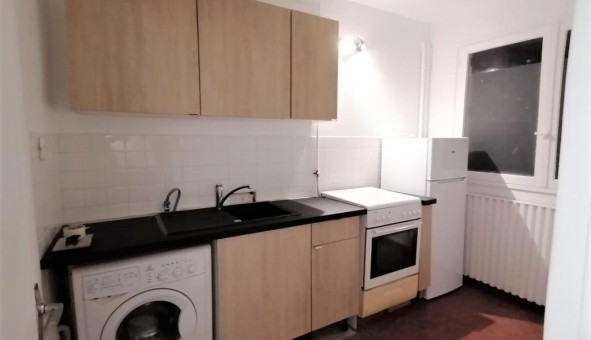 Logement �tudiant Studio &agrave; Puteaux (92800)