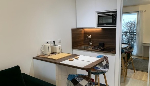 Logement �tudiant Studio &agrave; Puteaux (92800)