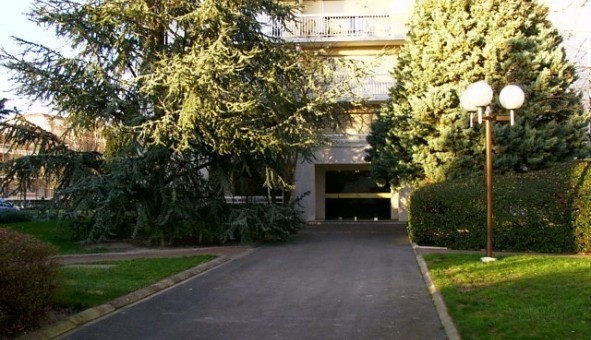 Logement étudiant Studio à Reims (51100)