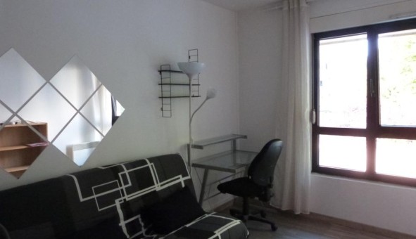 Logement tudiant Location Studio Vide Reims (51100)