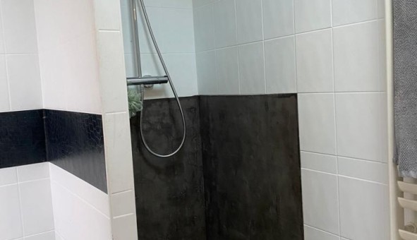 Logement tudiant Studio à Rillieux la Pape (69140)