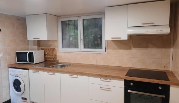 Logement tudiant Location Studio Vide Ris Orangis (91000)