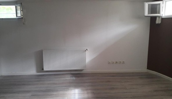 Logement tudiant Studio à Ris Orangis (91000)