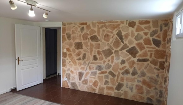 Logement tudiant Studio à Ris Orangis (91000)