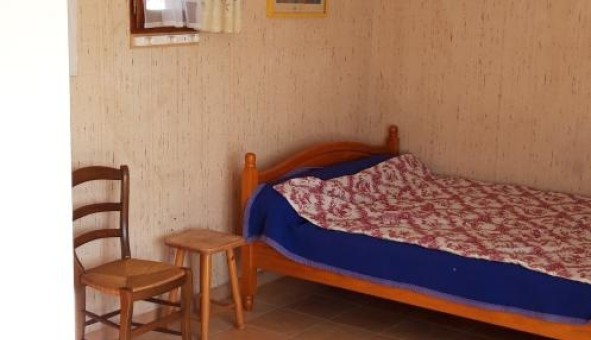 Logement tudiant Location Studio Vide Roquefort la Bdoule (13830)