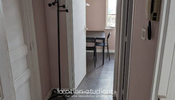 Logement tudiant Location Studio Meublé Royat (63130)