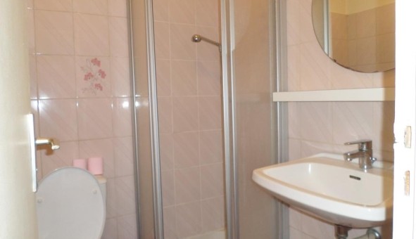Logement �tudiant Studio &agrave; Royat (63130)