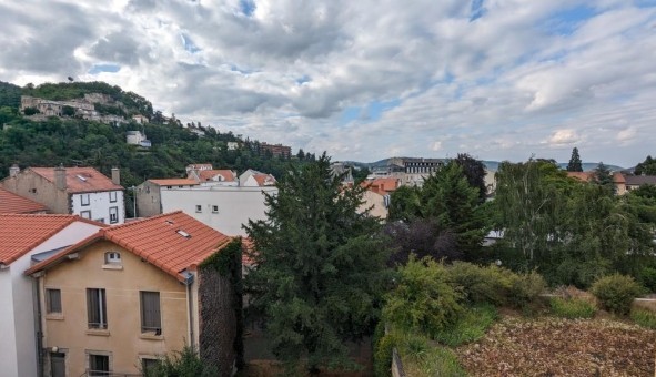 Logement �tudiant Studio &agrave; Royat (63130)