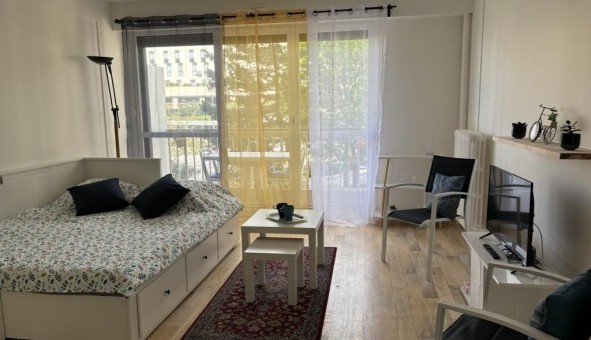 Logement tudiant Location Studio Vide Rueil Malmaison (92500)